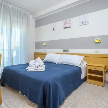 Lina Angolo Viale Dante Ξενοδοχείο