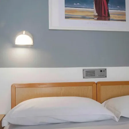 Lina Angolo Viale Dante Hotel