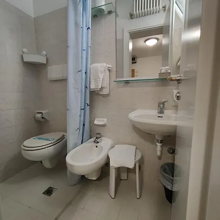 Lina Angolo Viale Dante 3*